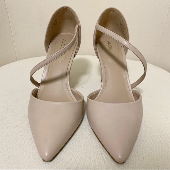 Nude Pointed Toe 3.5 Inch Stiletto Heel Sling Strap Pumps - Women’s Size 9 - Picture 4 of 15